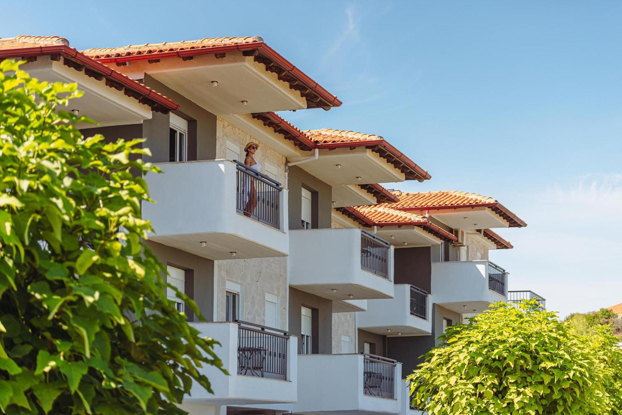 Aparthotel Ampelia Kassandra 3*