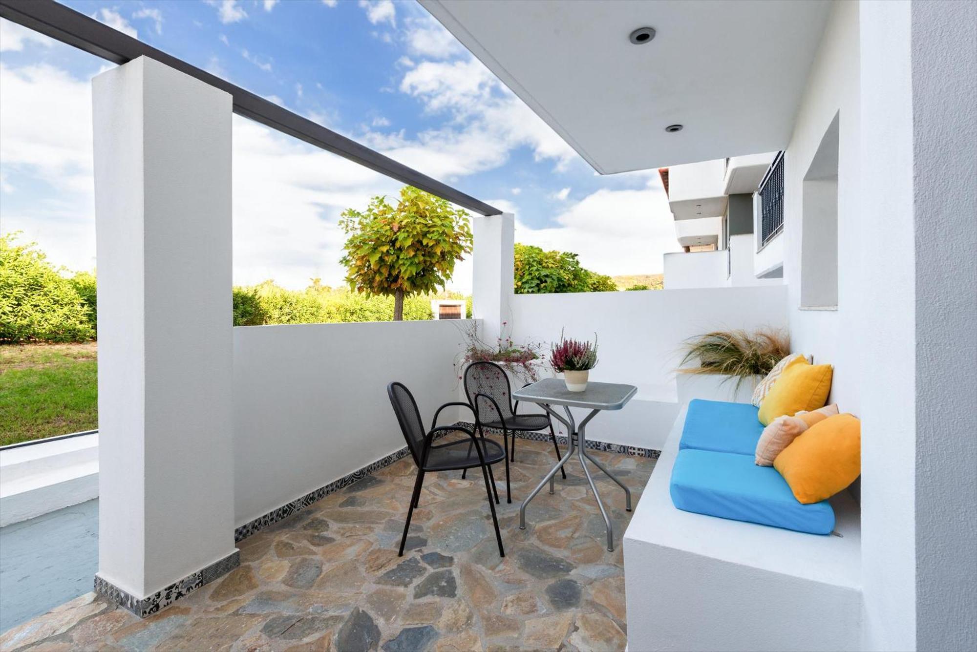 Ampelia Kassandra Apart Otel