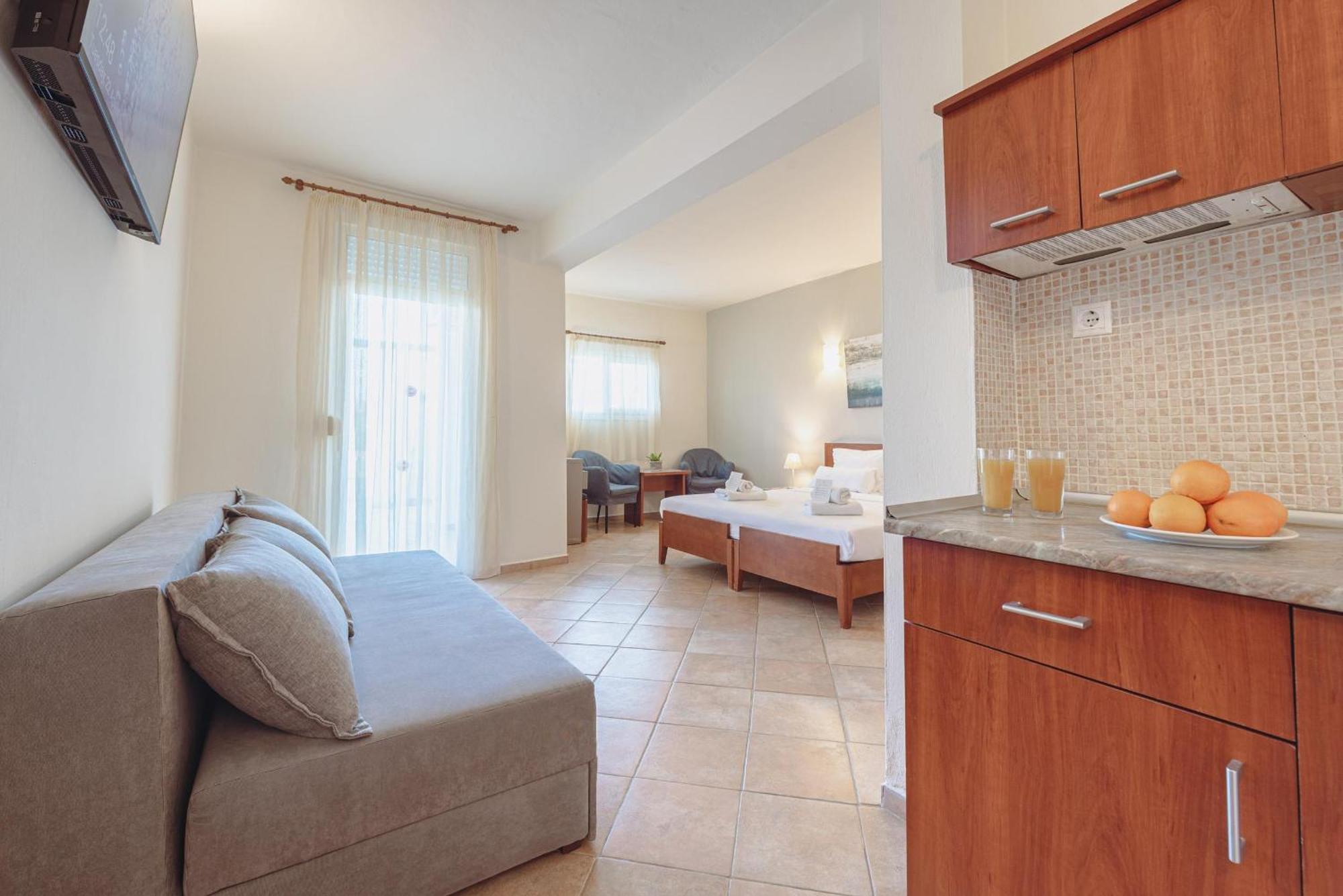 Ampelia Kassandra 3*