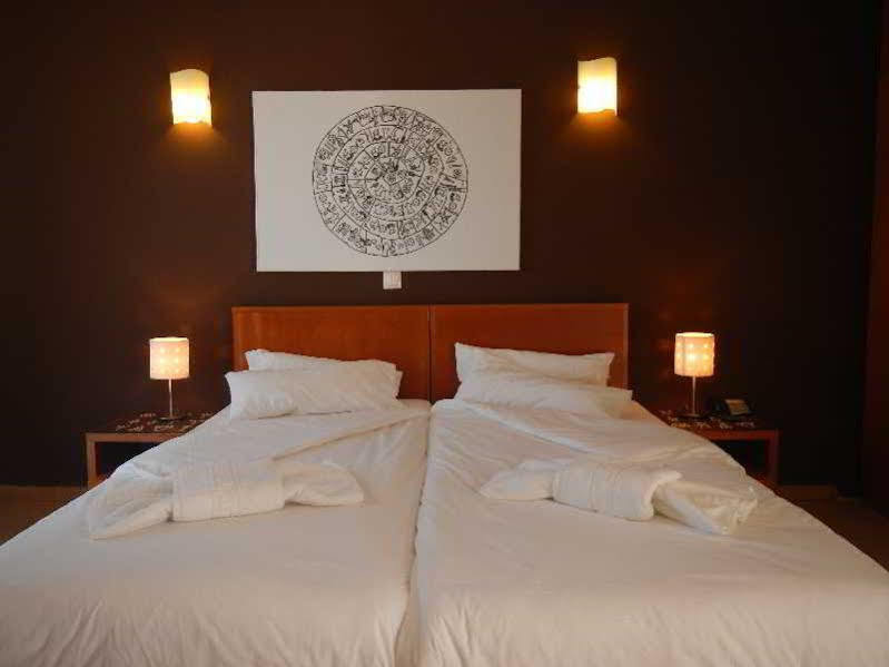 Ampelia Kassandra 3*